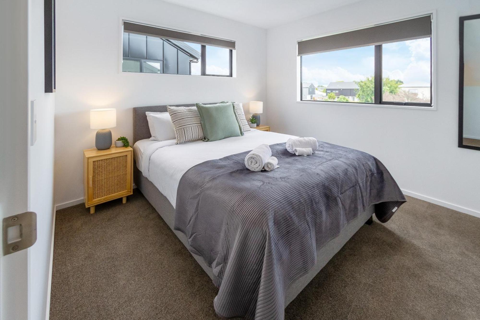 2Br Townhouse: Cosy, Close To City, Car Park Christchurch Exterior photo